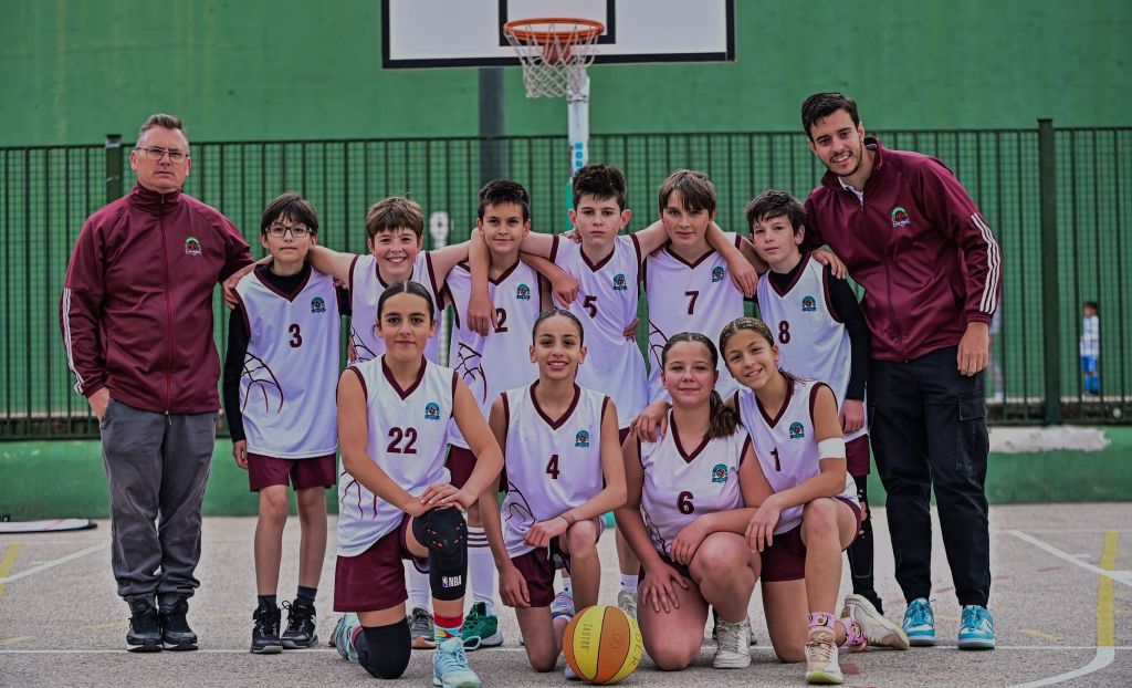 Equipo de Alevines del Colegio Las Rosas
